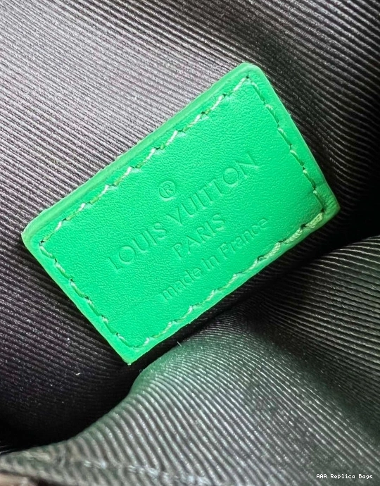 Aaa replica bags VUITTON S-LOCK WALLET VERTICAL WEARABLE LOUIS 0723